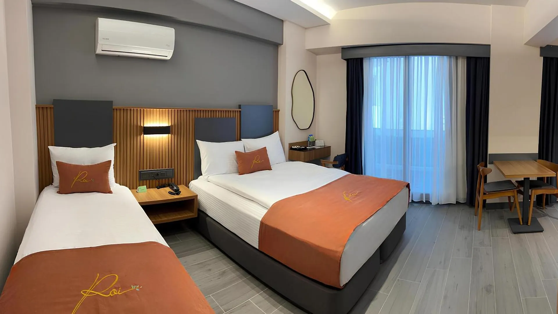Roi Hotel Izmir 2*,